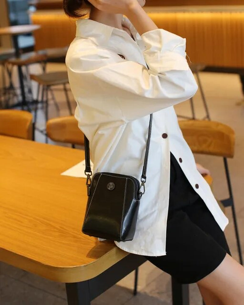 "Stylish Leather Crossbody Phone Bag for Women - Fashionable and Versatile!"
