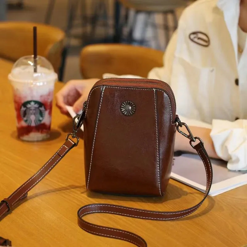 "Stylish Leather Crossbody Phone Bag for Women - Fashionable and Versatile!"